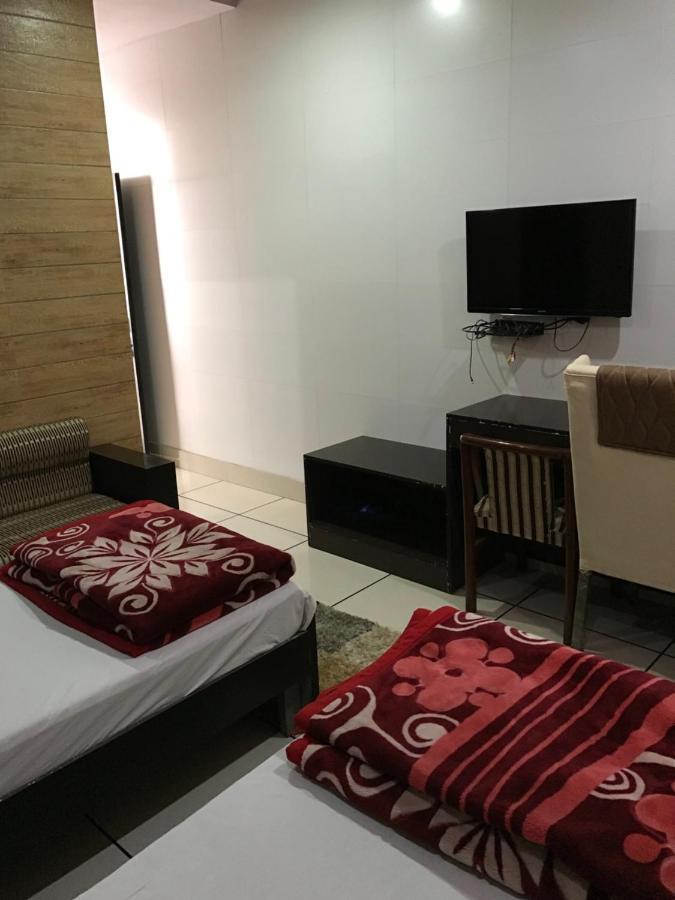 Hotel Natraj Bulandshahr Eksteriør bilde
